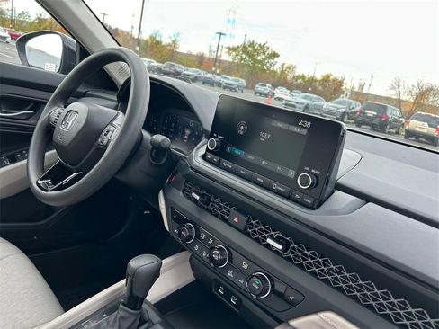 New 2025 Honda Accord SE image 25