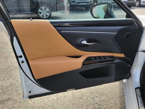 Used 2023 Lexus ES 350 image 15