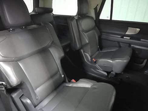 Certified 2025 Ford Expedition Active AWD/4WD image 21