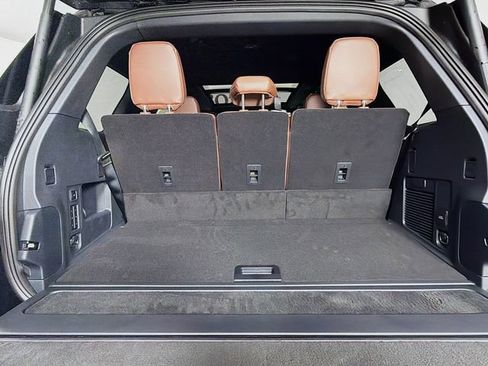 New 2026 Lincoln Navigator Reserve AWD/4WD image 29