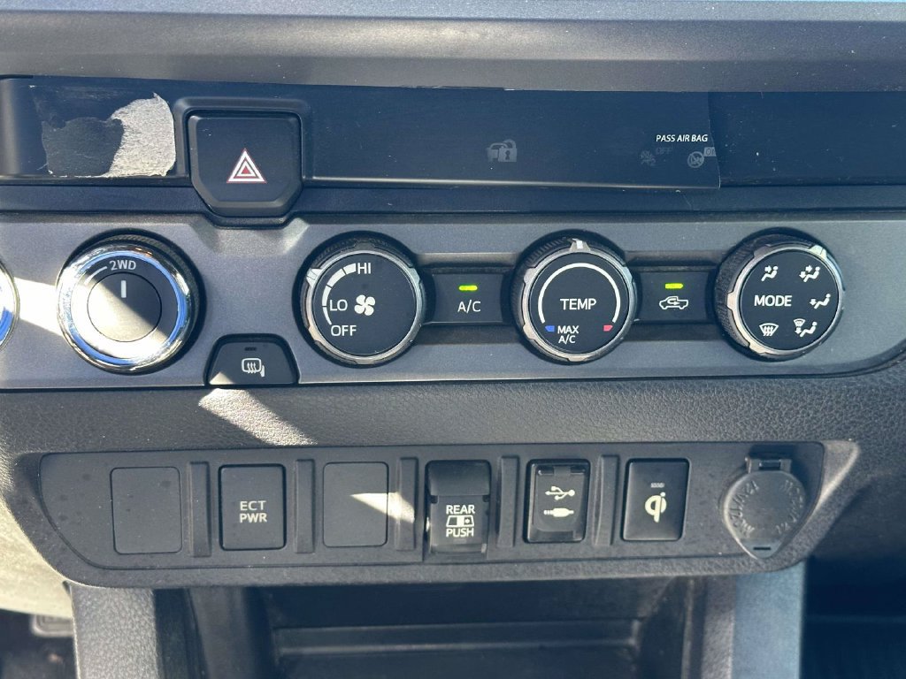 Used 2019 Toyota Tacoma TRD Off-Road AWD/4WD image 18