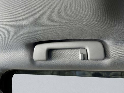 Used 2018 Chevrolet Silverado 1500 LT w/ Texas Edition image 38