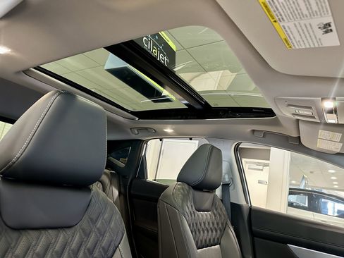 New 2026 Nissan Murano Platinum AWD/4WD image 19