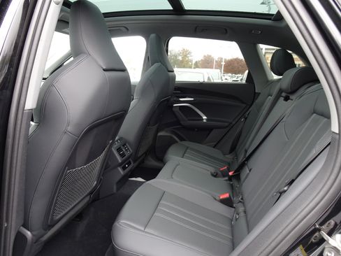 New 2025 Audi Q5 Premium Plus image 6