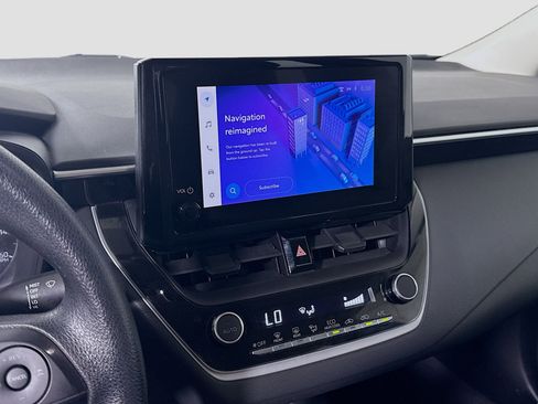 Used 2023 Toyota Corolla LE image 18