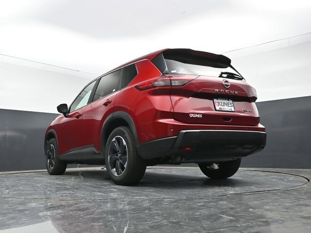 Used 2025 Nissan Rogue SV AWD/4WD image 46