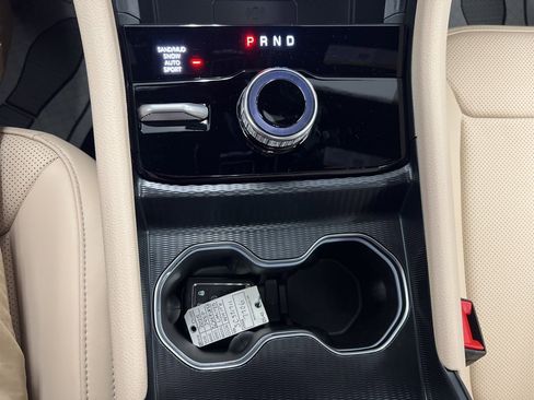 New 2025 Jeep Grand Cherokee Limited image 12