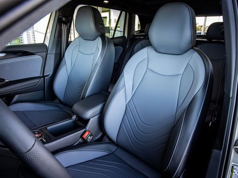 New 2026 Volkswagen Tiguan SE R-Line image 28