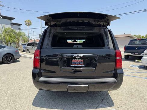 Used 2018 Chevrolet Suburban LS RWD image 23