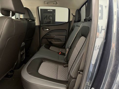 Used 2019 Chevrolet Colorado Z71 RWD image 13
