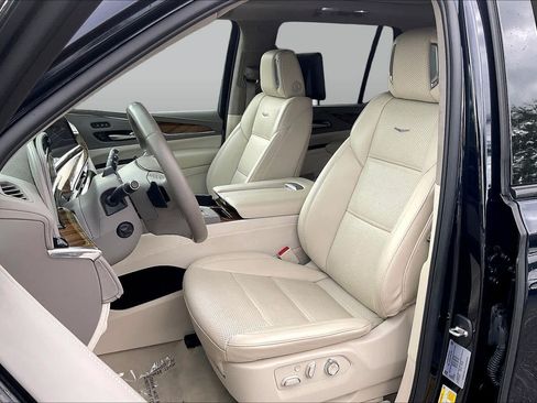 Used 2024 Cadillac Escalade Sport Platinum w/ LPO, ONYX Package AWD/4WD image 49