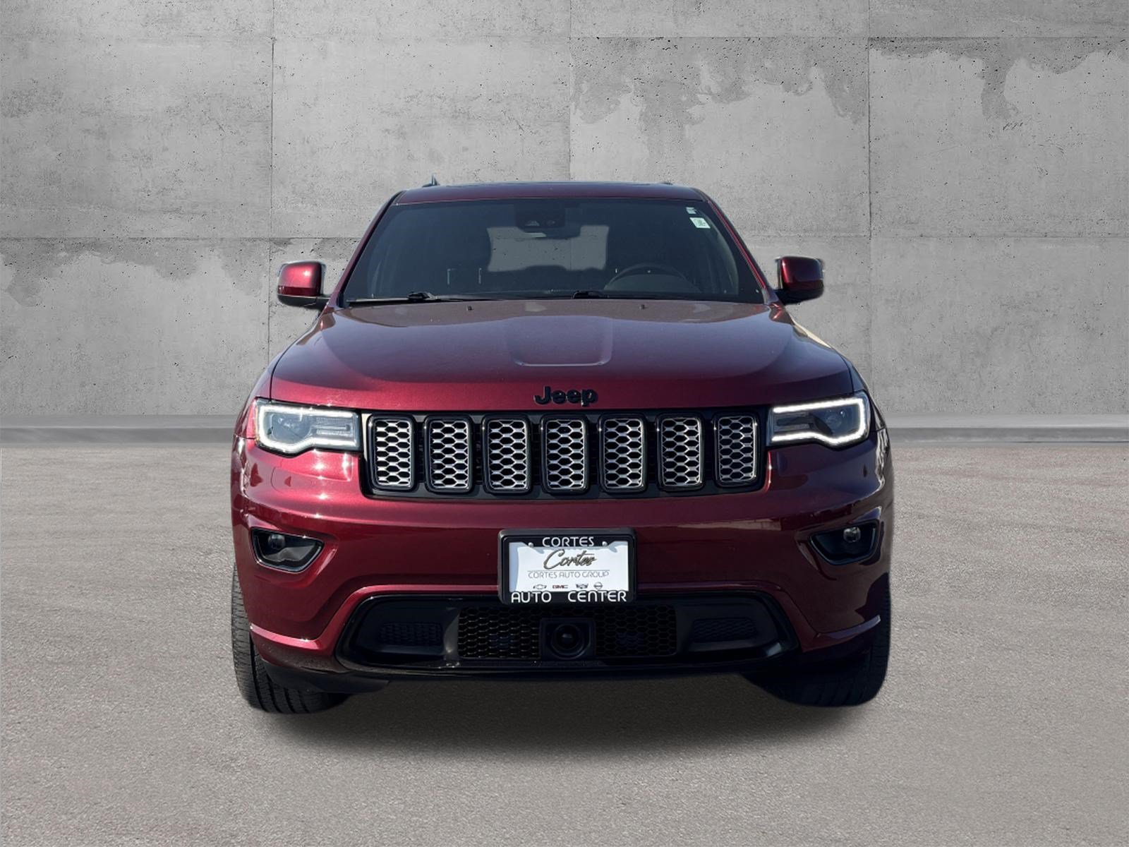 Used 2021 Jeep Grand Cherokee Laredo X AWD/4WD image 2
