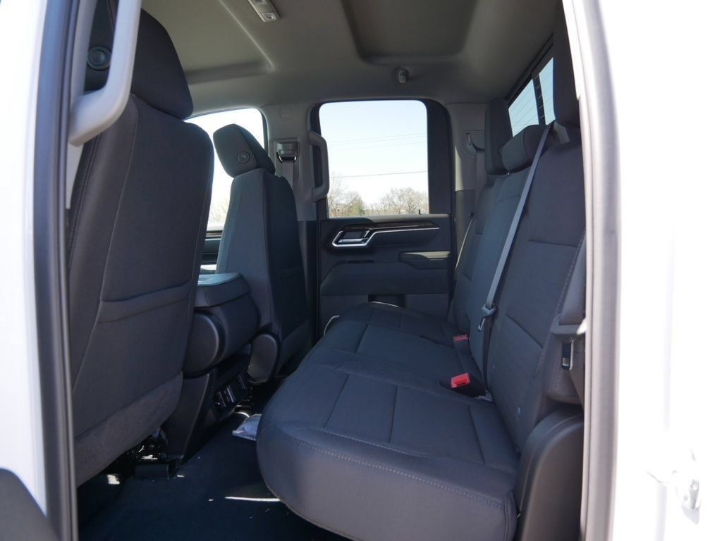 New 2026 GMC Sierra 2500 SLE w/ SLE Value Package; AWD/4WD image 9