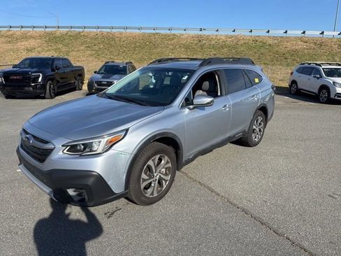 Certified 2022 Subaru Outback Limited image 3