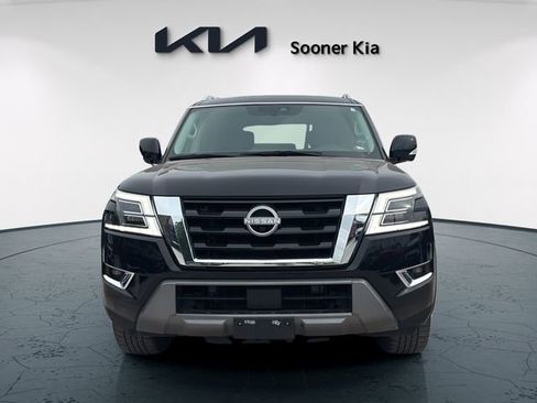 Used 2024 Nissan Armada SL w/ Captain's Chairs Package AWD/4WD image 2