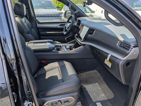 New 2026 Jeep Grand Wagoneer 4WD image 7