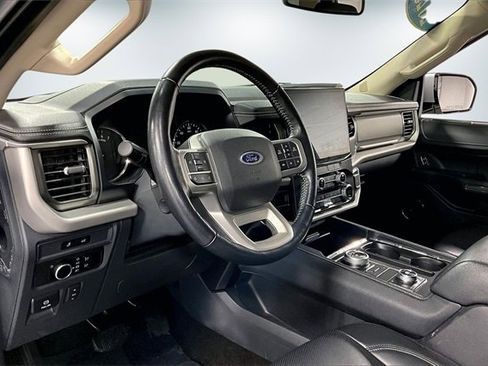 Used 2023 Ford Expedition Max XLT image 17