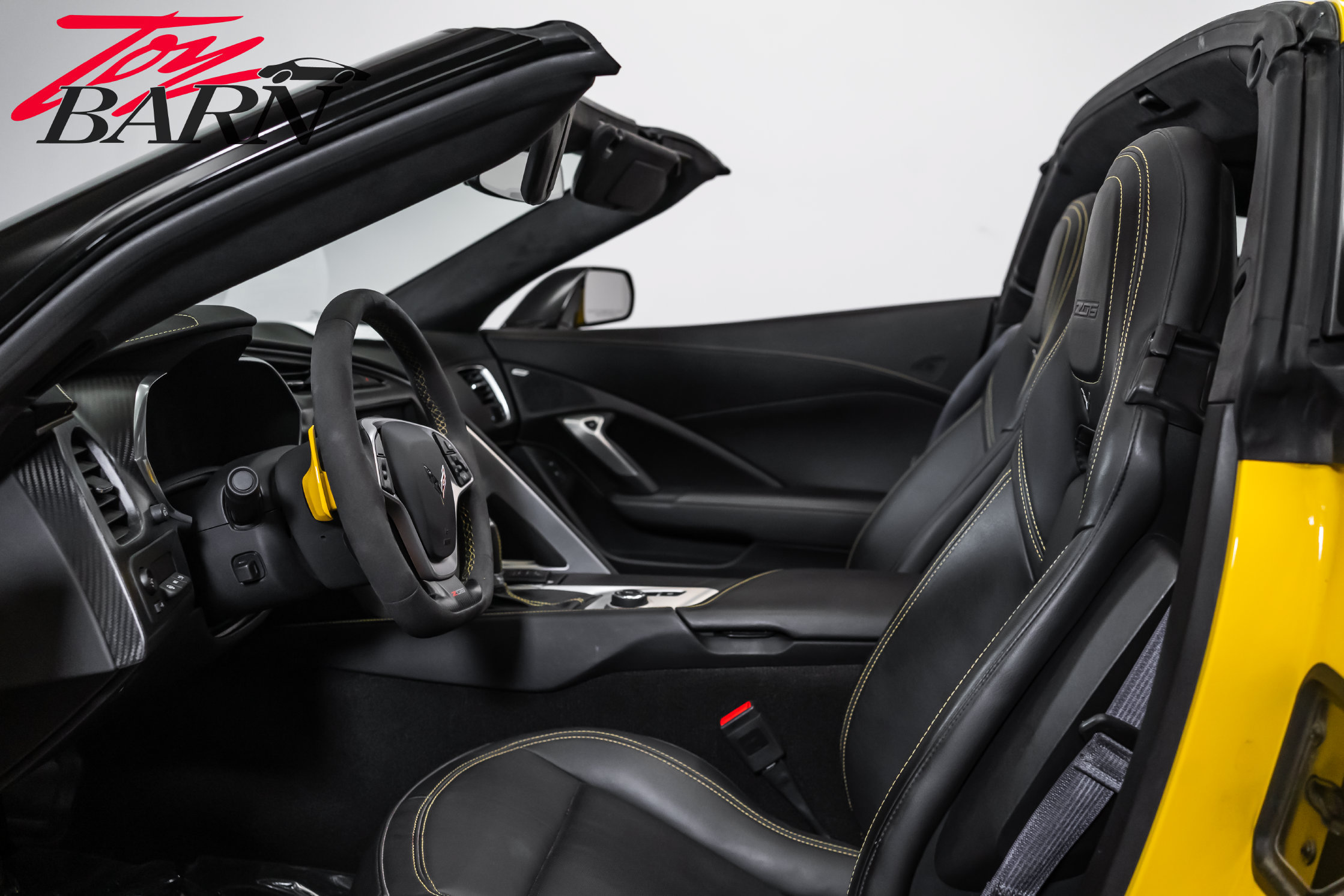Used 2016 Chevrolet Corvette Z06 w/ 3LZ Preferred Equipment Group RWD image 32
