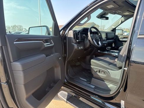 New 2026 GMC Sierra 1500 Elevation w/ Elevation Premium Package AWD/4WD image 12