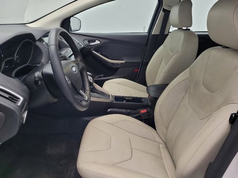 Used 2018 Ford Focus Titanium w/ Titanium Technology Package image 17