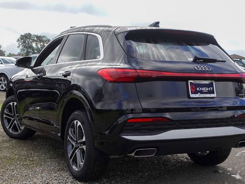 New 2025 Audi Q5 Premium image 9