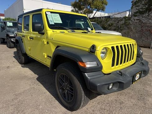 Used 2024 Jeep Wrangler Unlimited Sport AWD/4WD image 3