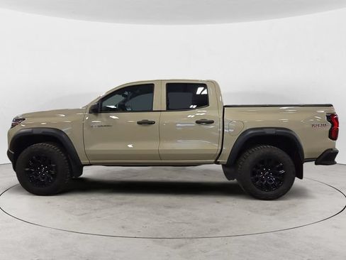 Used 2024 Chevrolet Colorado Trail Boss w/ Advanced Trailering Package AWD/4WD image 8