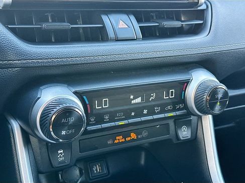 Used 2024 Toyota RAV4 XLE FWD image 15