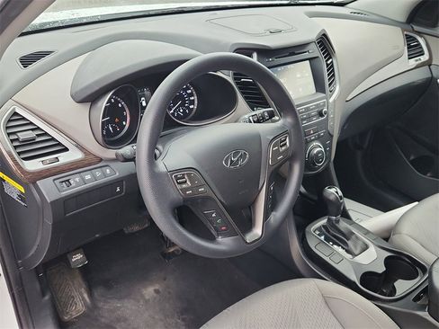Used 2017 Hyundai Santa Fe Sport image 16
