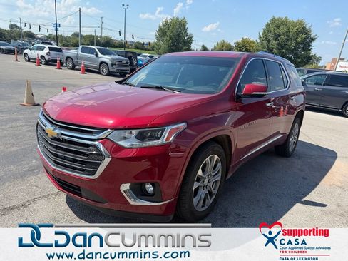 Used 2019 Chevrolet Traverse Premier w/ Driver Confidence II Package FWD image 1