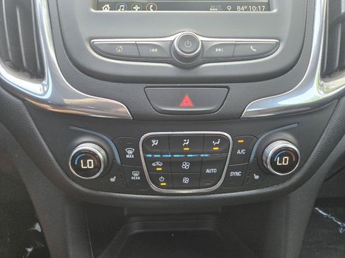 Used 2019 Chevrolet Equinox LT FWD image 21