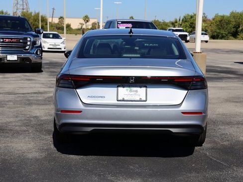 New 2025 Honda Accord SE image 7