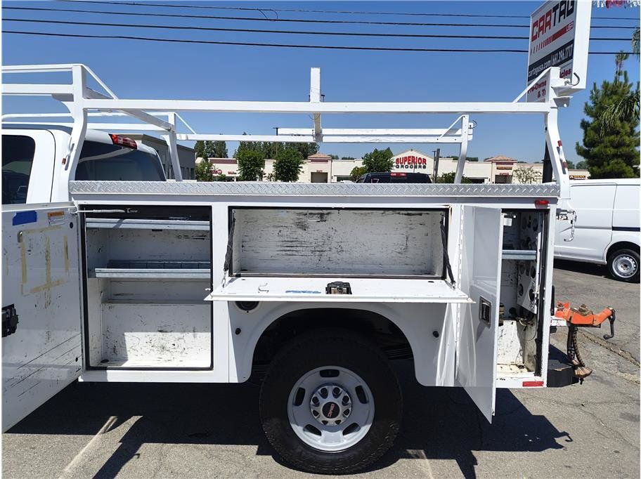 Used 2015 GMC Sierra 2500 2WD Double Cab w/ Sierra Convenience Package image 18