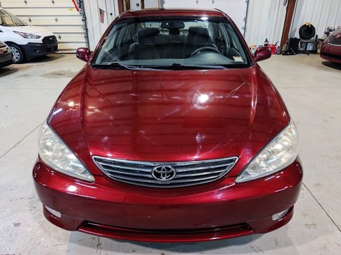 Used 2005 Toyota Camry XLE image 9