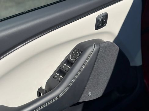 Used 2022 Ford Mustang Mach-E Premium AWD/4WD image 20