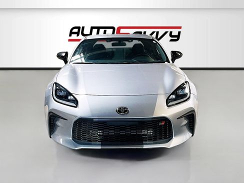 Used 2025 Toyota GR86 w/ ALL Weather Mat Package (TMS) RWD image 2