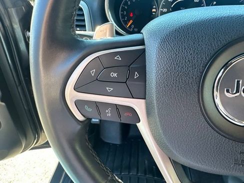 Used 2016 Jeep Grand Cherokee Laredo w/ Quick Order Package 23E AWD/4WD image 17