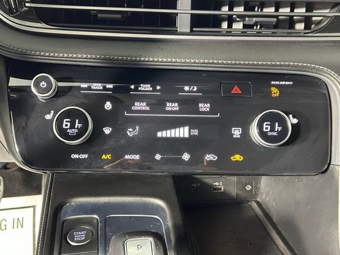 Used 2023 INFINITI QX60 Pure AWD/4WD image 23