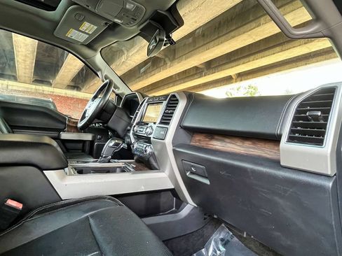 Used 2018 Ford F150 Lariat w/ Equipment Group 502A Luxury AWD/4WD image 23