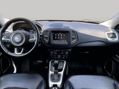 Used 2020 Jeep Compass Latitude AWD/4WD image 16