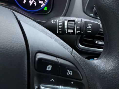 Used 2023 Hyundai Kona SEL image 27