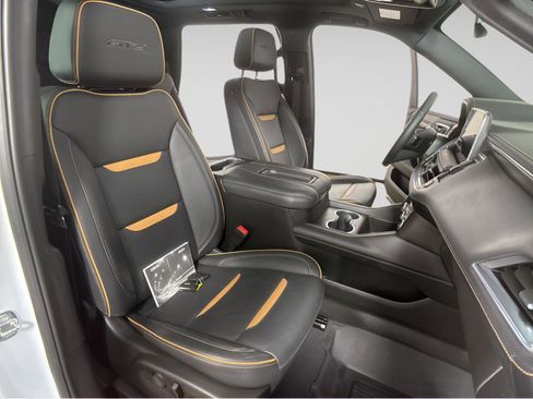 Used 2024 GMC Yukon AT4 image 5
