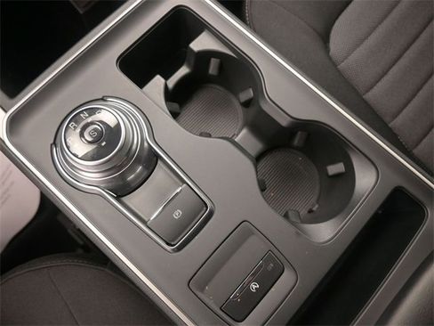 Used 2024 Ford Edge SE image 33