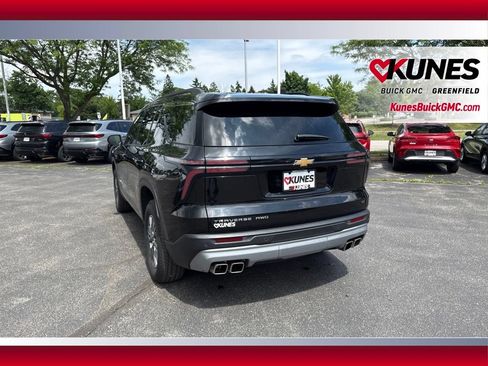 Used 2024 Chevrolet Traverse LT AWD/4WD image 10