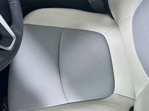 Certified 2021 Toyota RAV4 XLE Premium AWD/4WD image 18