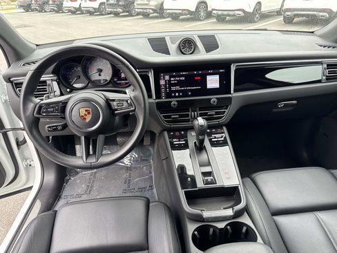Used 2024 Porsche Macan S AWD/4WD image 18