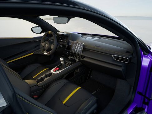 Used 2026 Lotus Emira V6 SE image 9