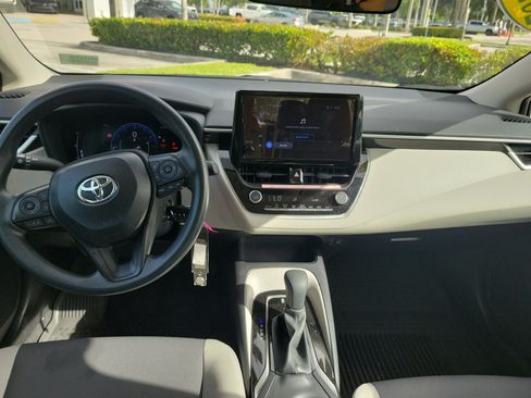 Used 2026 Toyota Corolla LE FWD image 16