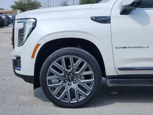 Used 2025 GMC Yukon Denali Ultimate image 5