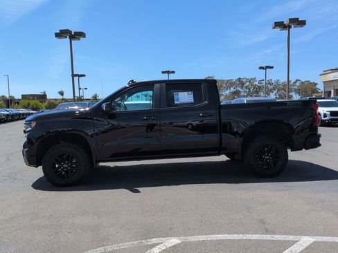 Used 2024 Chevrolet Silverado 1500 LT Trail Boss w/ LT Trail Boss Premium Package AWD/4WD image 5